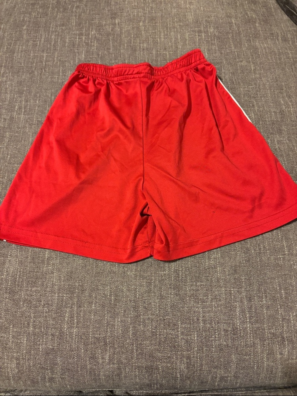 Boys Arsenal Red short Size 3T - Picture 2 of 4